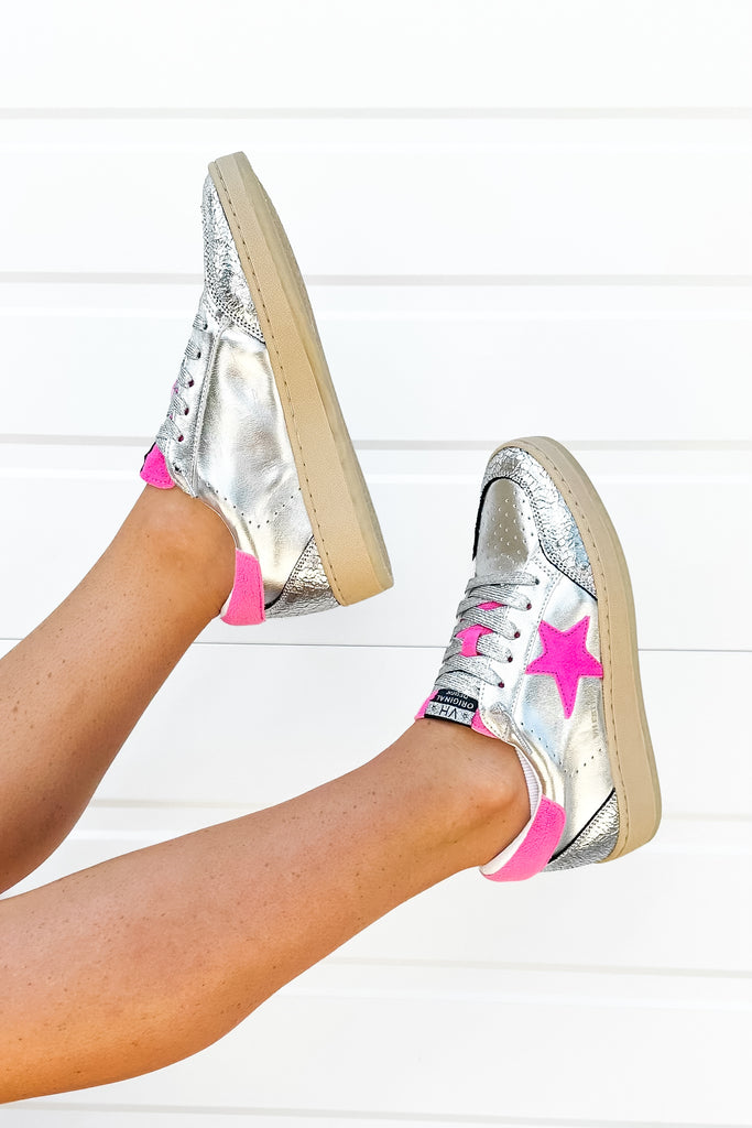 Crackle effect in metallic platform sneakers in silver with hot pink sherpa star and back tab