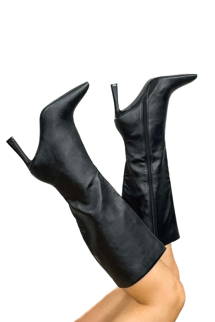 black pleather pointed toe knee boots