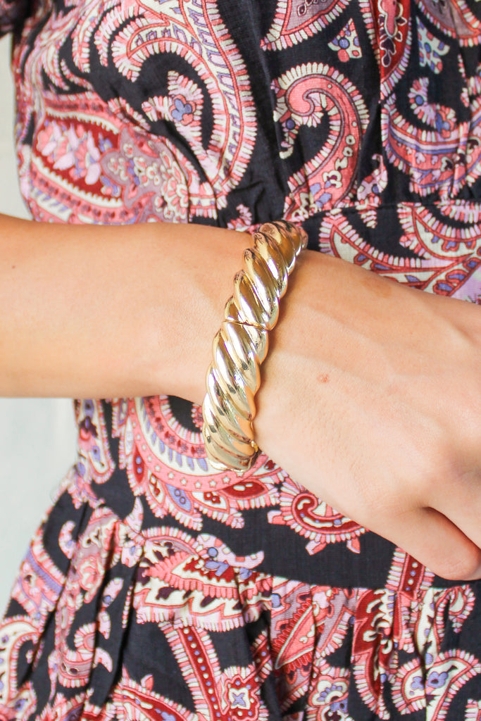 metal twist bracelet